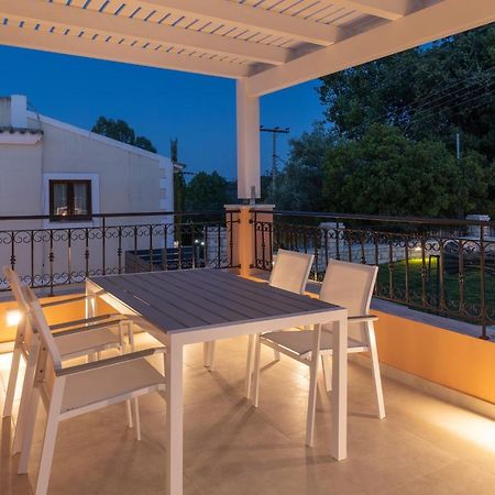 Onore Luxury Suites Kato Korakiana Luaran gambar